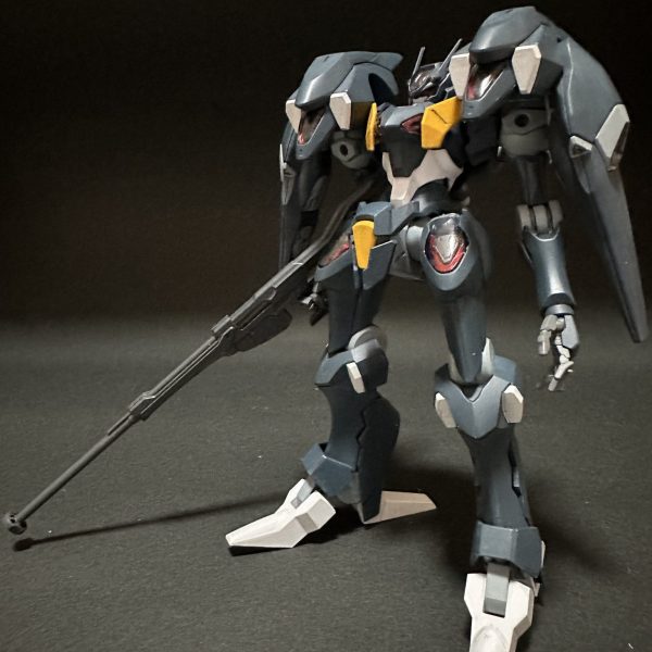 今月の水星の魔女　４月　ガンダムファラクト