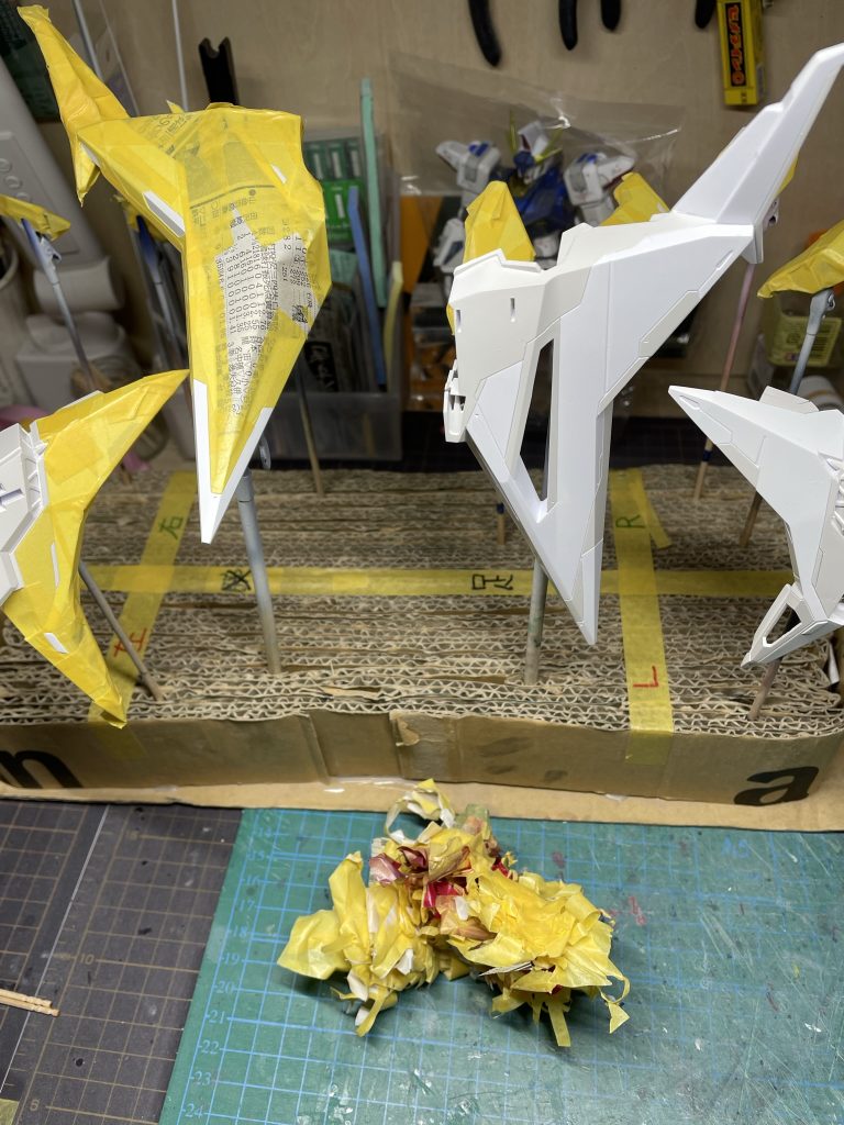 塗分け塗装は２回３回と重ね塗装しました