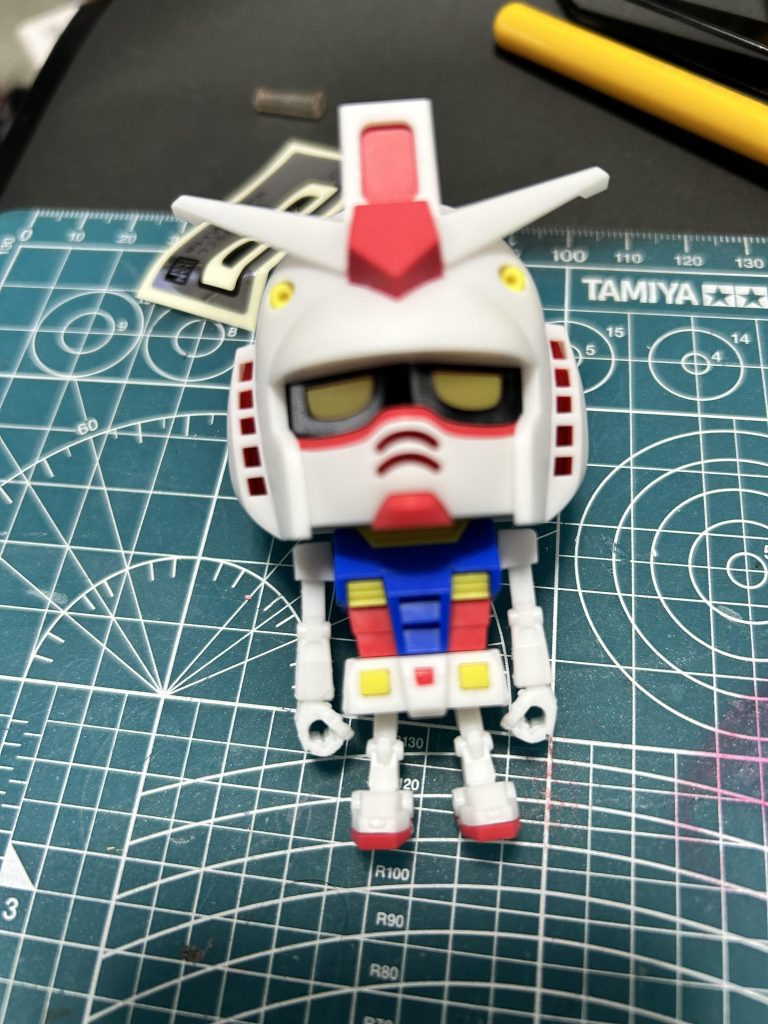 頭 腕 ボディ 足を合体させて完成です