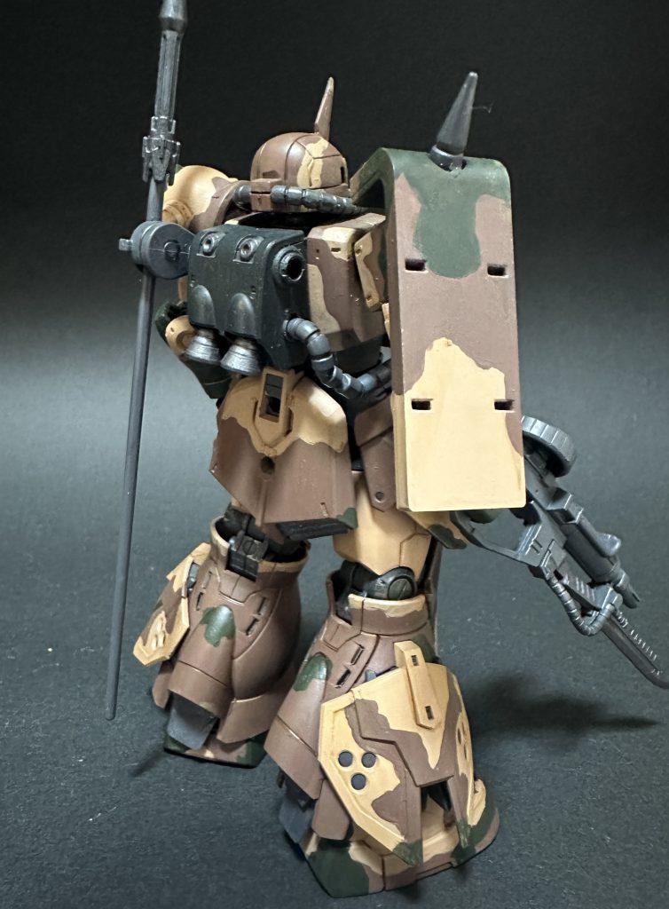 迷彩塗装ってそれっぽくするのに悩んだりすることが多いのですが、お手本があるのですいすいと塗れました。筆塗り・全塗装ガンプラ　２０２３　その１７