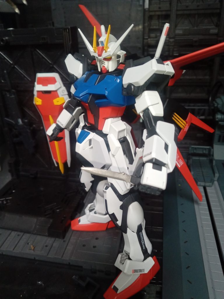 コンバットナイフの似合うガンダム