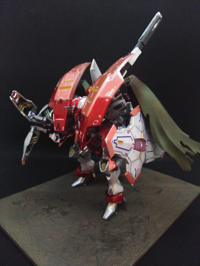 オプションで第五形態も作ってみました！ベギルペンデの大盾を大型十字手裏剣に。ミカエリスのビームブレイサーを爪部を反転して大型三角手裏剣に見立ててます。