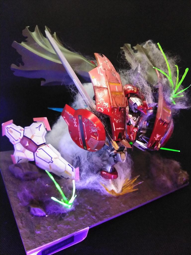 ダリルバルデのアンビカーを正面に向けている作例を見たとき、ブレイク◯レイドのデルフ◯ング第三形態を連想して衝動的にミキシングしました(笑)行き付け店舗展示用にヴィネットにしました！