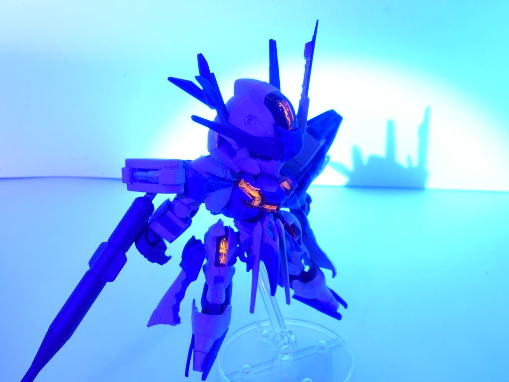 暗闇だとこのように。