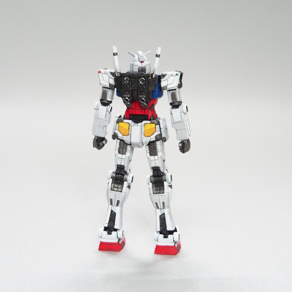 入場者特典 1/200 RX-78F00ガンダムとカスタムドック–4枚目/制作者：extantpanda