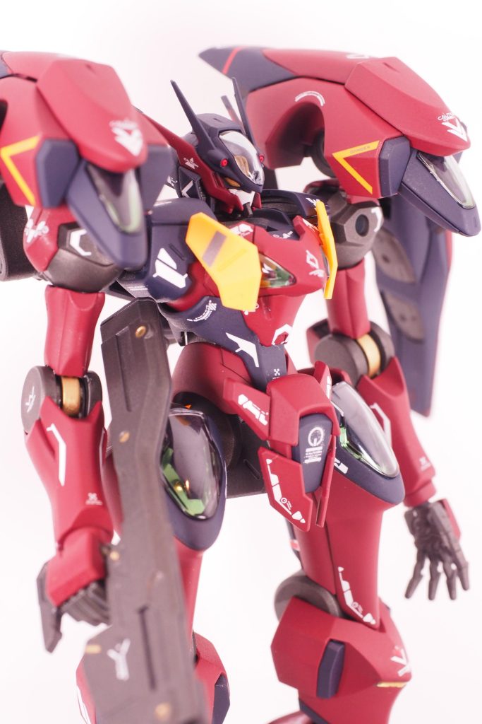 塗装内容外装赤:ガイア  ディープローズレッド外装紺:フィニッシャーズ スーパーディープブルーフレーム:Mrカラー 黒鉄色白と黄色は成形色のままです。