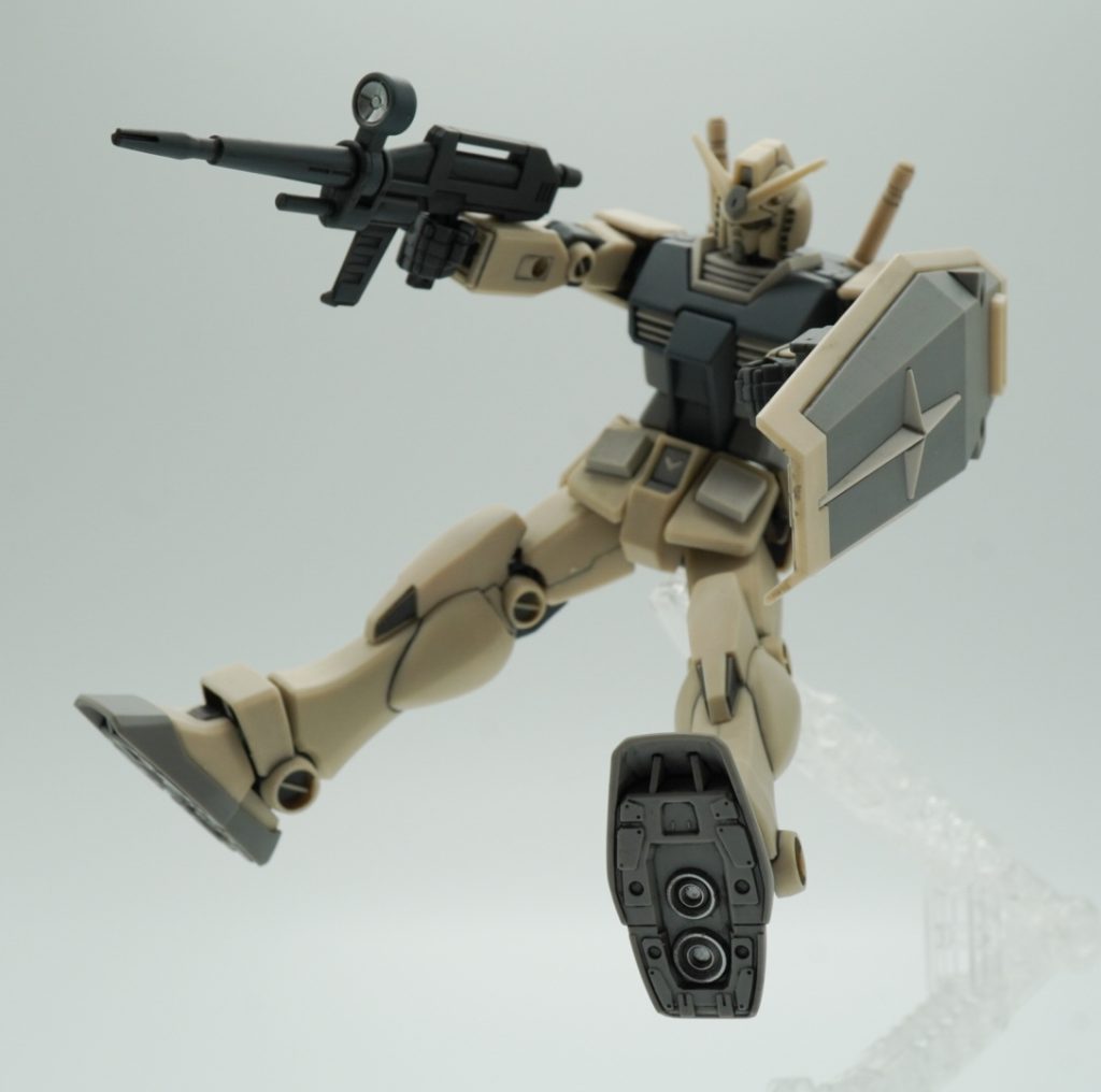 部分塗装はグレーで塗装。HGUC.RX-78-2ガンダムのカラーガイドで、調色して塗装。