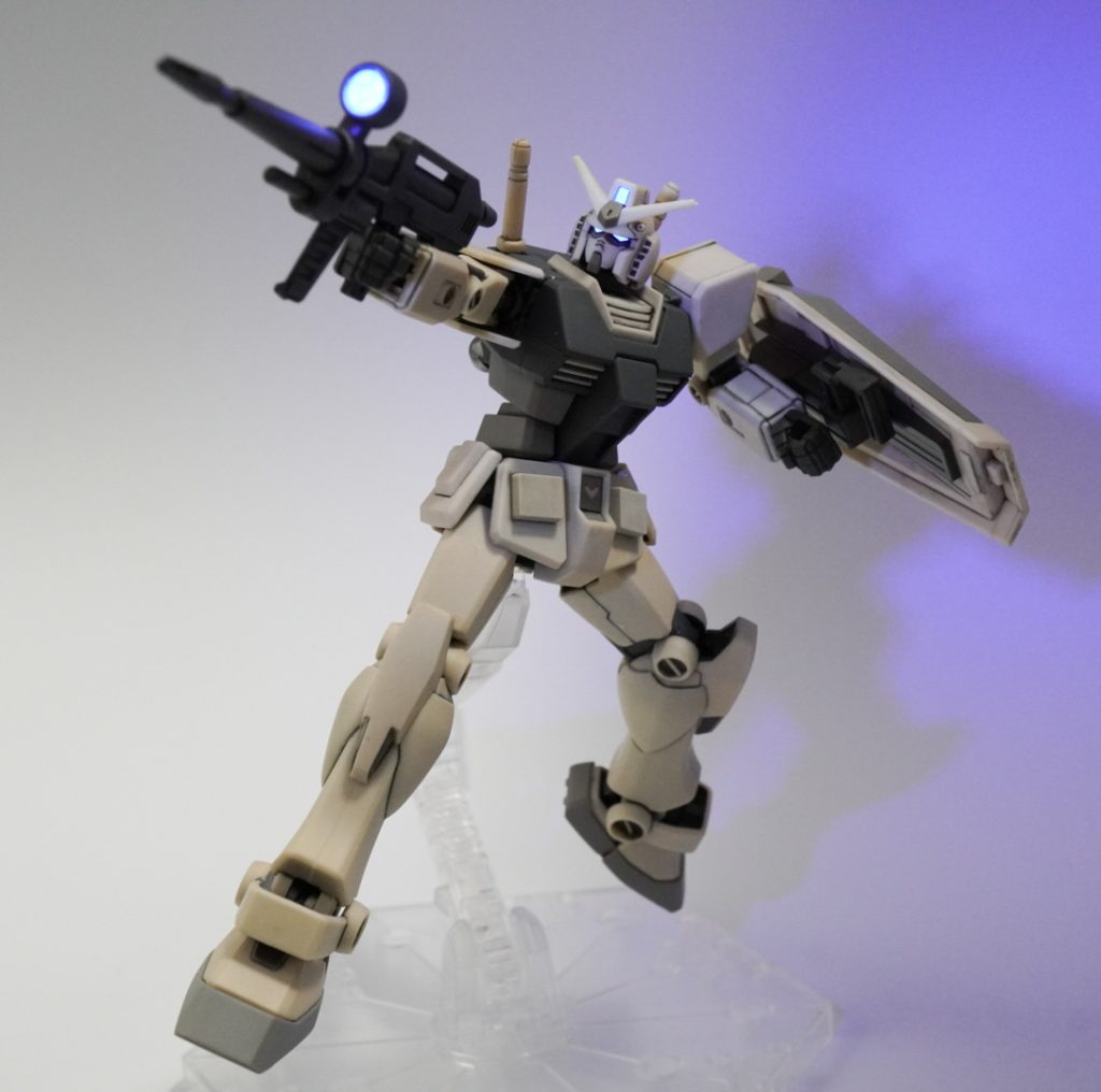 塗装ガイドC=クレオス H=水性ホビーカラーG=ガイアノーツ T=タミヤ■ツインアイ部、スコープ部、ランドセルバーニア部、足裏バーニア部Cウィノーブラック→Cスーパーファインシルバー→G蛍光クリアー→Cスーパークリアー■センサー部Cウィノーブラック→Cスーパーアイアン→G蛍光クリアー→Cスーパークリアー■ヘッドダクト部、レッグダクト部、マルイチモールド部、シールド部、装甲裏、等Hグレー80%+Hブラック20%■シルバー部分塗装Tエナメル チタンシルバー(筆塗り)■スミ入れクレオス ウェザリングカラーマルチブラック、マルチグレー■トップコートHつや消しクリアー●全パーツヤスリがけ表面処理スミ入れの拭き取り精度向上のため、スーパークリアー光沢で塗装。●塗装個所はサーフェイサーしてます。●アンテナ部シャープ化●スジボリ掘り直し