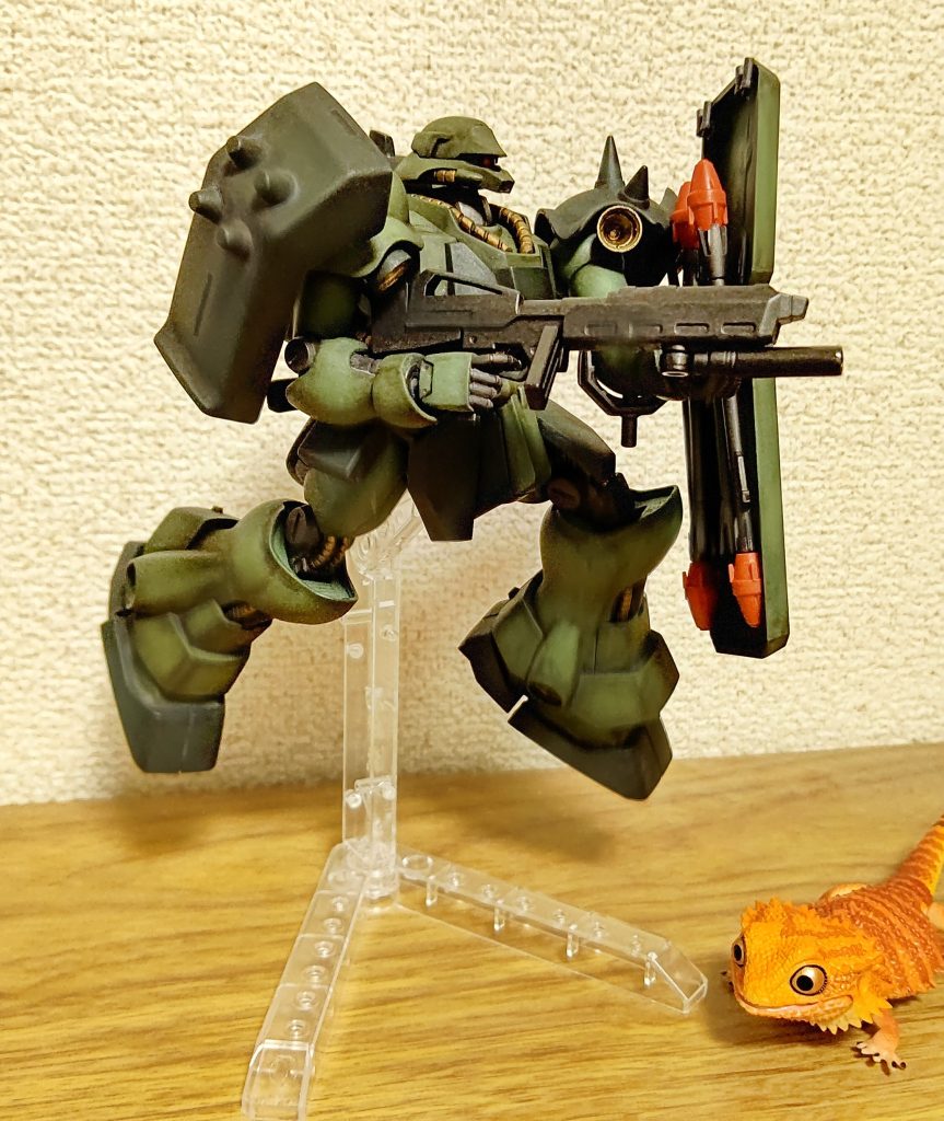 顔をあげた方がかっこいいですね。