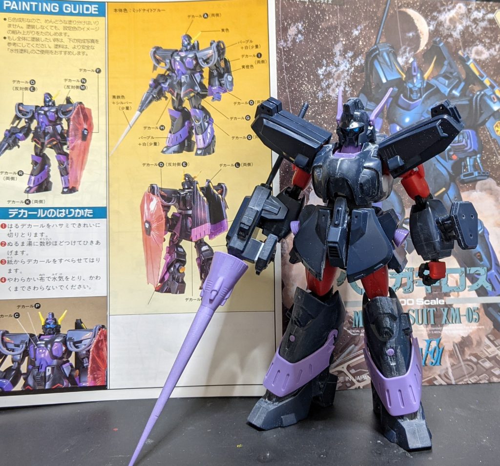 ビギナギナ系のRe/100キットは関節部分にKPSが使われている為、すり合わせ等やり過ぎると保持力を失う事があります。足回りは途中で膝がぐらぐらになってしまったので一回部品を交換して作り直しています。