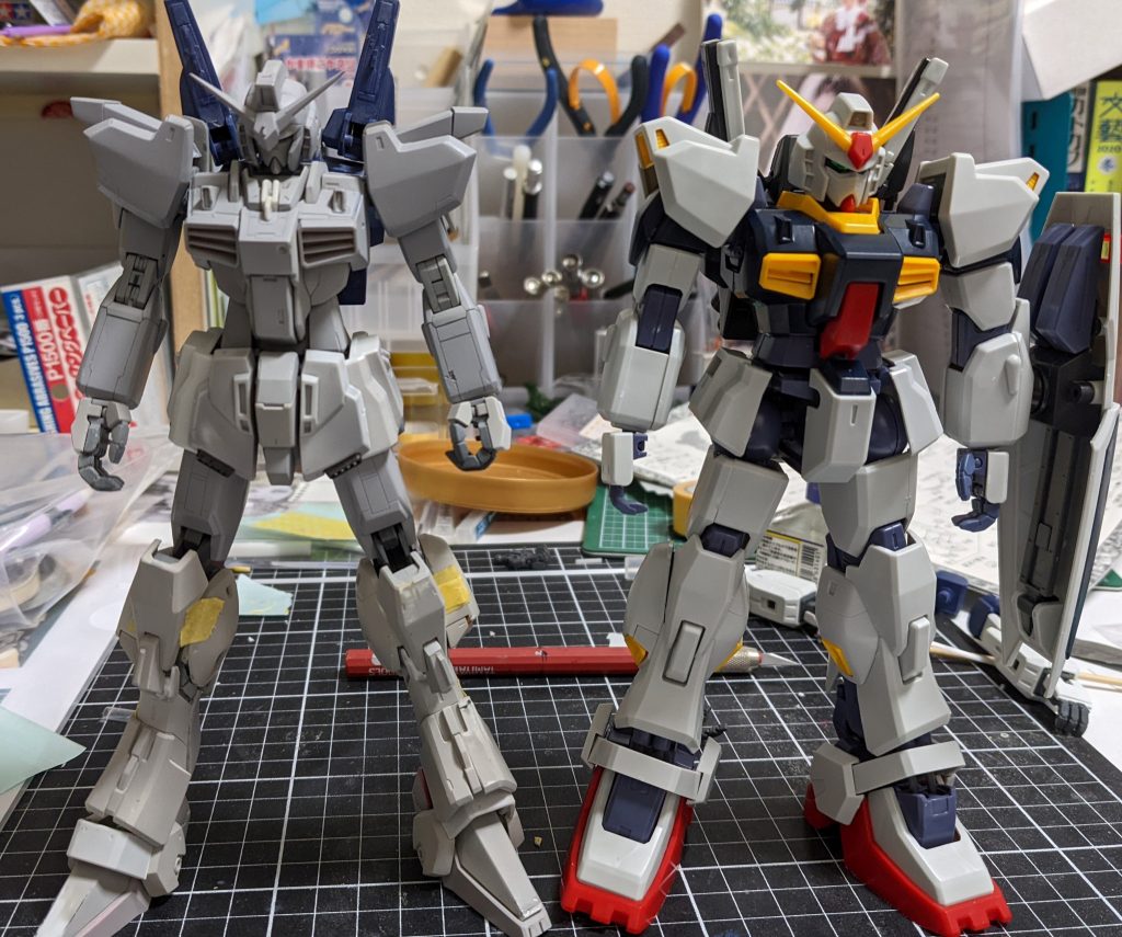 通常のＭｋ－Ⅱとの比較。スタイルの違いがお分かりいただけるかと。