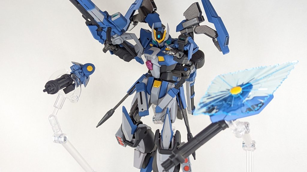 アポロンガンダムプロミネンスのときに装備していたクソ万能遠隔兵器のマイナーチェンジ版も装備してます!!!なので飛ばせたりします!!!!!