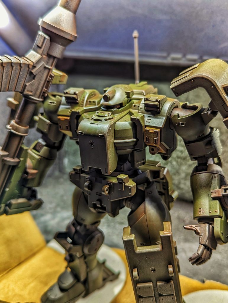 ウェザリング塗装中の様子...。