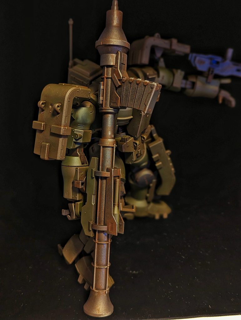 ランチャーも全体的に錆びさせて...。こんなに整備されないことあるのか...?ｗ 