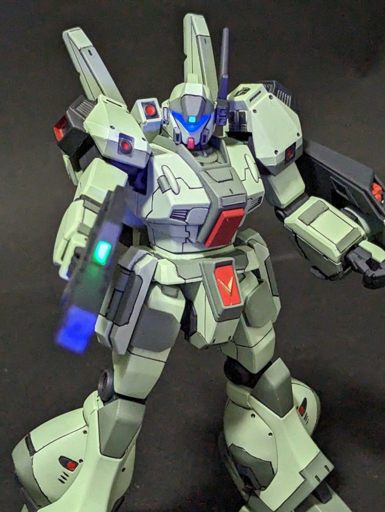 センサー部は蛍光塗料。ブラックライトで光ります。