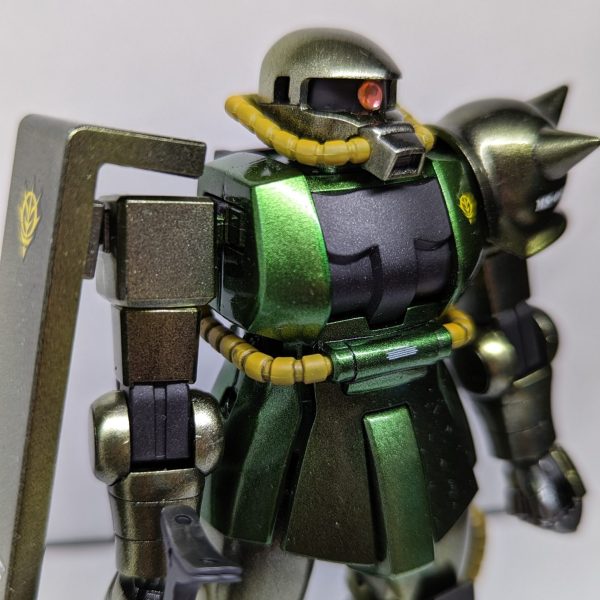 ザクⅡ(キャンディ塗装のつもり)