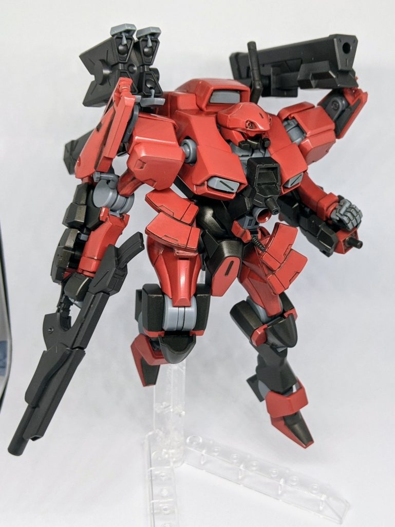 「武装はザウォートヘヴィが主に装備する物を使用、ただし対ガンダムを想定してある為か威力は大幅に向上している」別の武装を用意する案も有りましたが、そのままの武装でもそれっぽい見た目になると判断し変更はしませんでした。