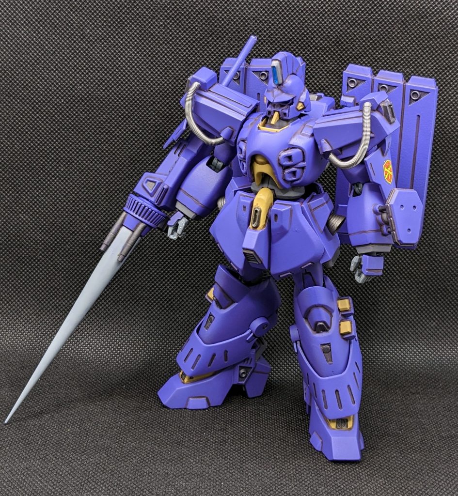 劇中でもこのカラーパターンしか登場していないので一般機という事で。