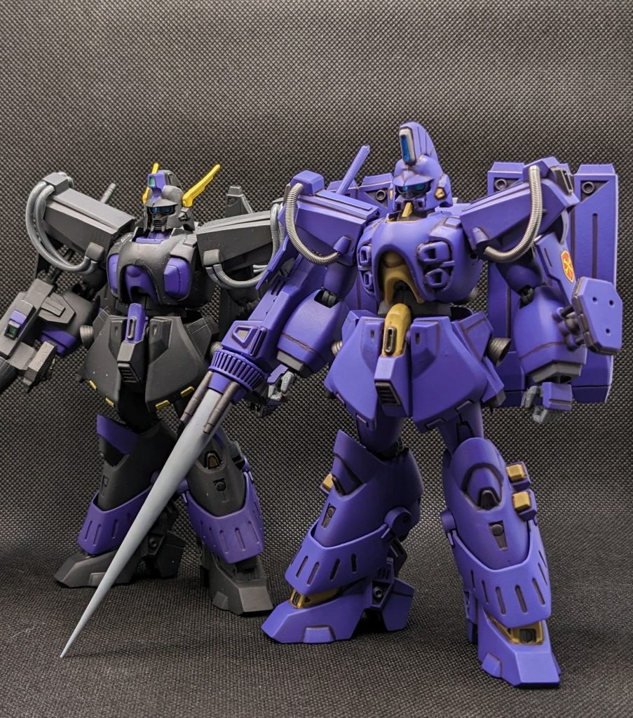 ベルガ・ギロス(ザビーネ機)と。そういえば親衛隊がオリジナル塗装機なのに、ロナ家の長男がなぜ一般機のままのカラーで?と当時は疑問に思ったりもしました。もしかしたらこの後ギビナ・ギナⅡを受領予定だったのかな?とかいろいろ想像は膨らみます。