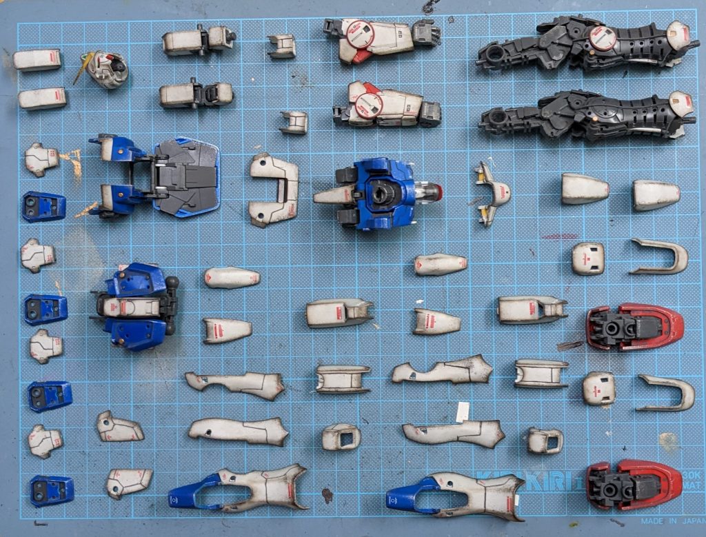 スポンジチッピングとウェザリングマスターでエッジを重点的にダメージ化し強調