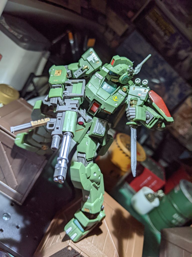 武装はジムスパルタンの初期武装、ミニガンとナイフを使用可能。