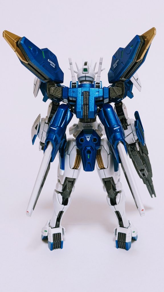 背面から下部ブースターの合わせ目はまぁまぁ消せたかなと…太腿、脛の合わせ目は少し削ってモールドっぽく