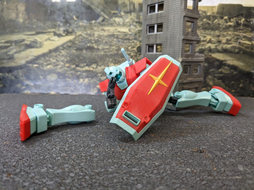 それでもマチルダ大隊の補給部隊の護衛をするも、製造期間を短縮した結果、歩行中に関節が外れた機体