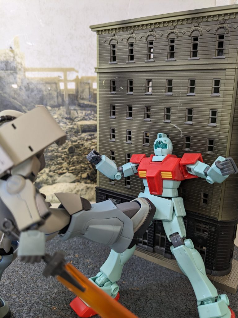 しかし、彼のジムはドップやマゼラアタックなどの撃墜に成功するも、本来のスペックに満たず満足に動けずジオンのMSに相手にされず少破し戦闘不能に陥る。これによってジム部隊は全期撃墜もしくは鹵獲される自体となり彼を含むパイロットは捕虜になったののの、マチルダ大隊の80%をホワイトベースへ送り届けることに成功したのであった。これにより、彼を含む連邦兵士や、鹵獲したジムを解析したジオンからは「ザクとジムは同性能」という誤解を生む結果となり前期生産型ジム(初期ロット)へ登場したことのある連邦パイロットは連邦製のMSを信用せずジオンの鹵獲MSや後のハイザックやガルバルディβなどのジオン系の改良機を好みジオンは、オデッサの戦いやジャブロー、ソロモンの戦いと敗退していく結果となった。という妄想設定です!