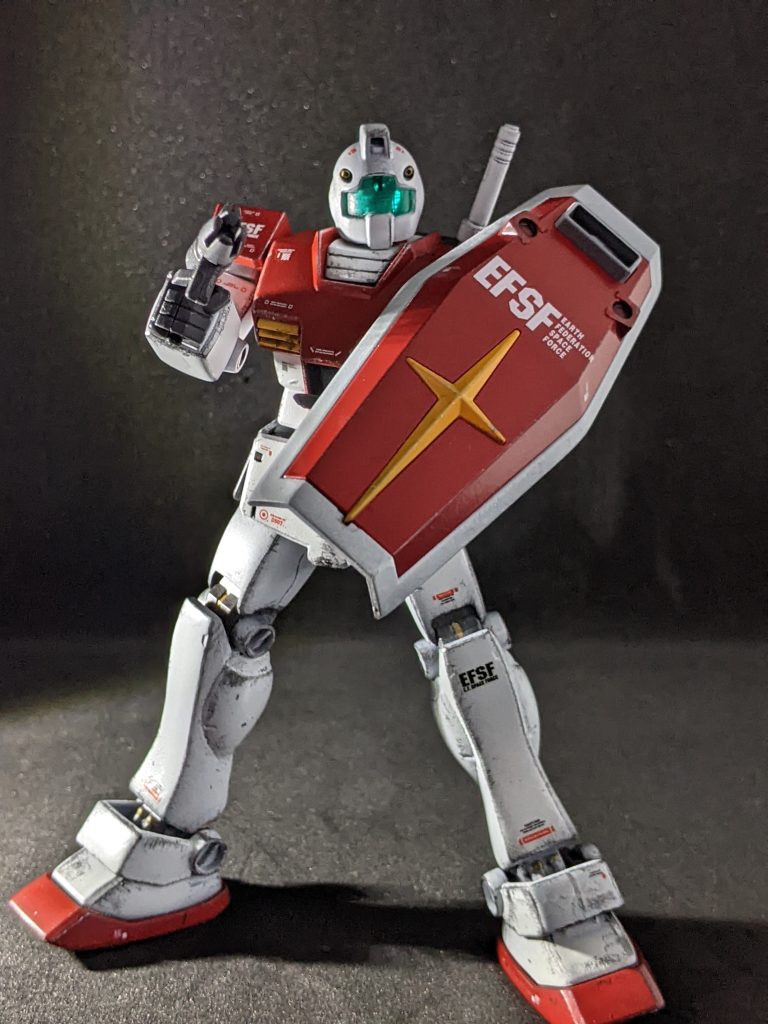 自分の技量ではきれいに復活させるのが困難だった為、それなりに見れる状態まで復活させることを目標にウェザリング風で誤魔化す仕上げを目指しました。