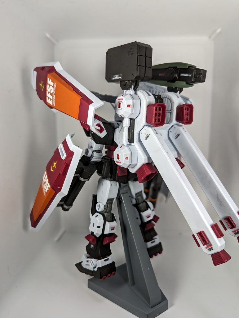 フルアーマーガンダム(サンダーボルト)–3枚目/制作者：腹痛