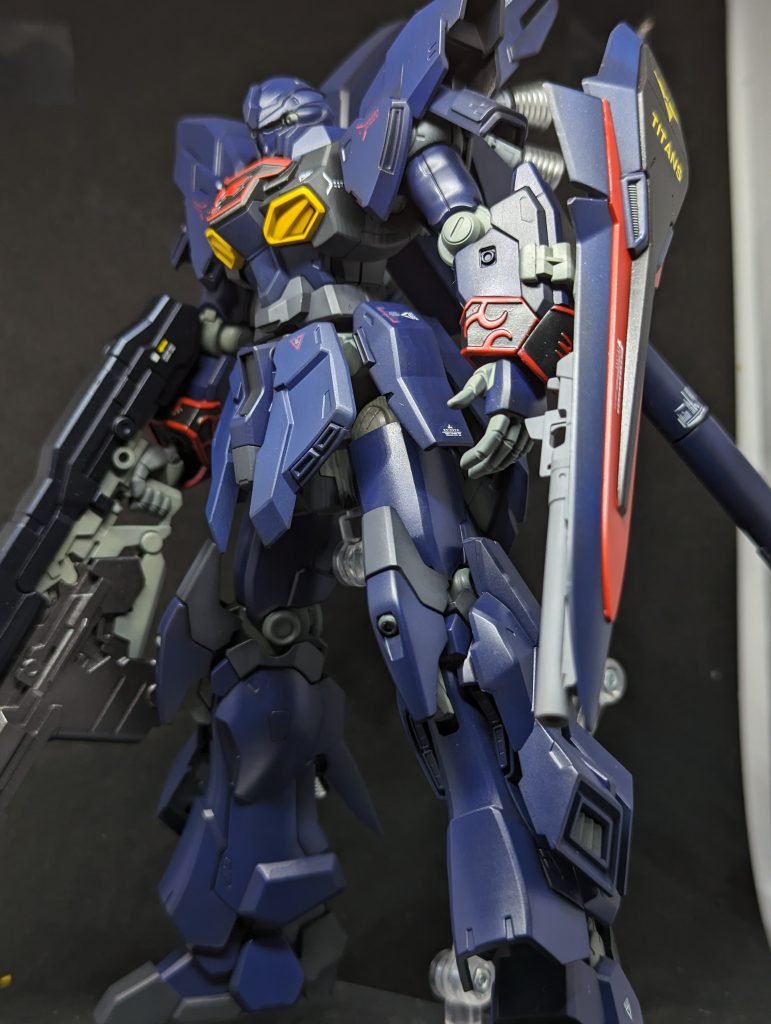 黒立ち上げのグラデーション塗装のつもりが、全然なってないですね😅