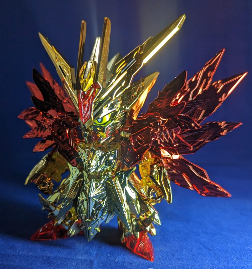 まずは初代スペリオルドラゴン風。SDガンダム外伝ジークジオン編、光の騎士編のラストに出てきた姿ですね。スパロボ等ゲームとかに客演する時や立体物はこの姿が多いのでなんだかんだで一番スッキリする感じです。