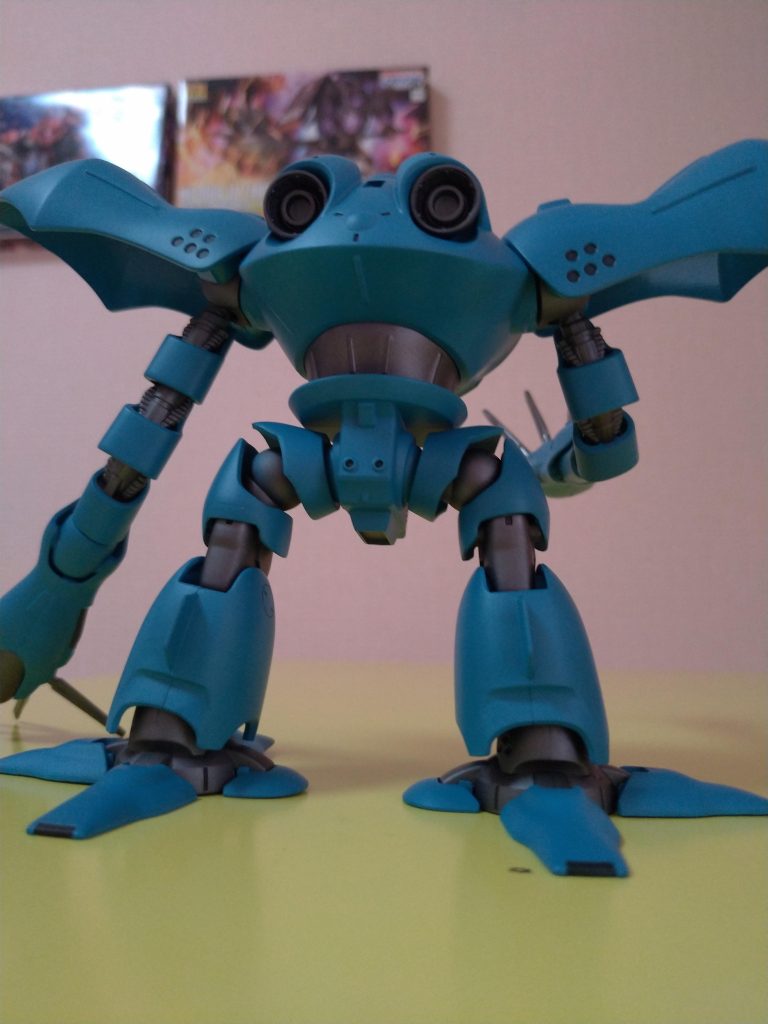 内部フレーム、バーニアは、メカサフガンメタでより重厚感マシマシです。ブチアナはスミイレが上手く出来なかったので塗り潰しw