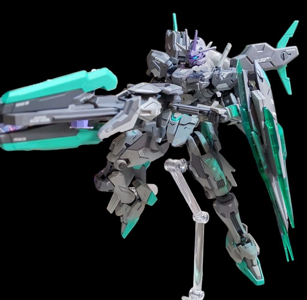 もちろん純正の武器も装備できます。グリーンは一部に使うだけでインパクトがありますね