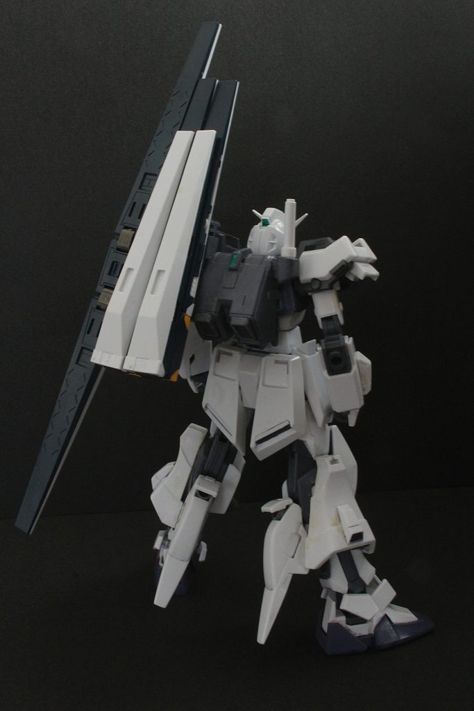 新規にガンダムタイプにする際に、フィンファンネルを装備できるようにするため制作してみたバックパック 搭乗者がファンネルを使いこなせる自信がないため、3機のみ搭載