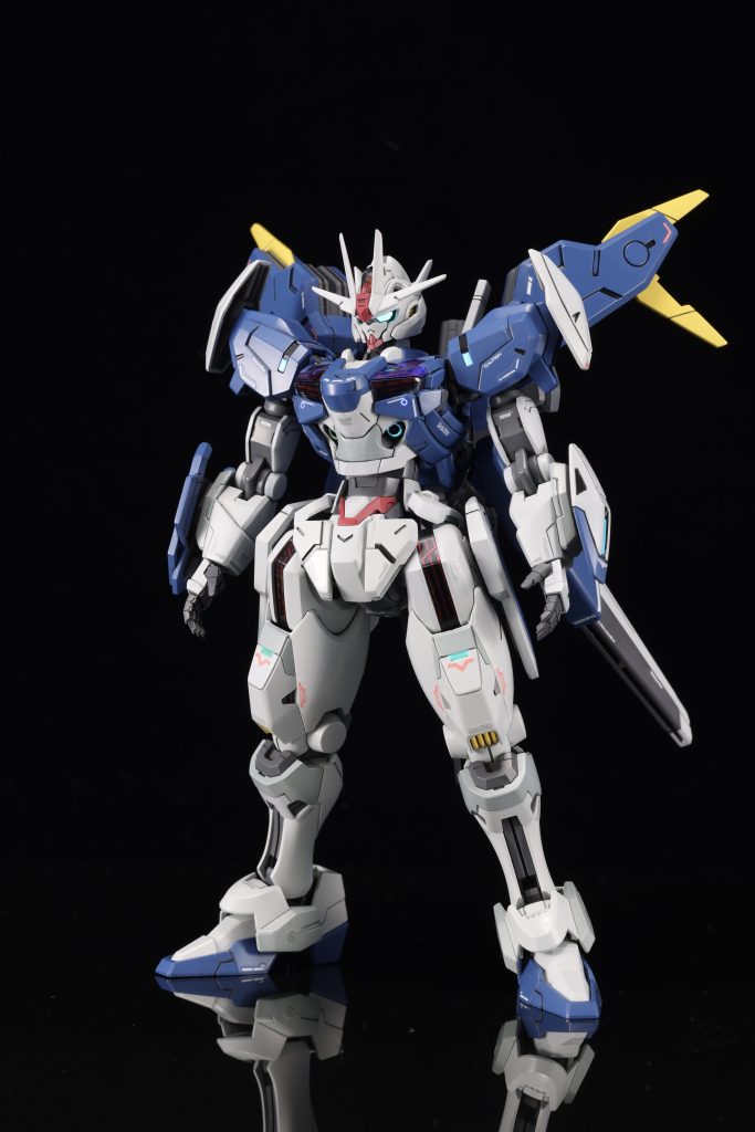 ツインアイ周りを切削しTV版に近い表情を目指しました。