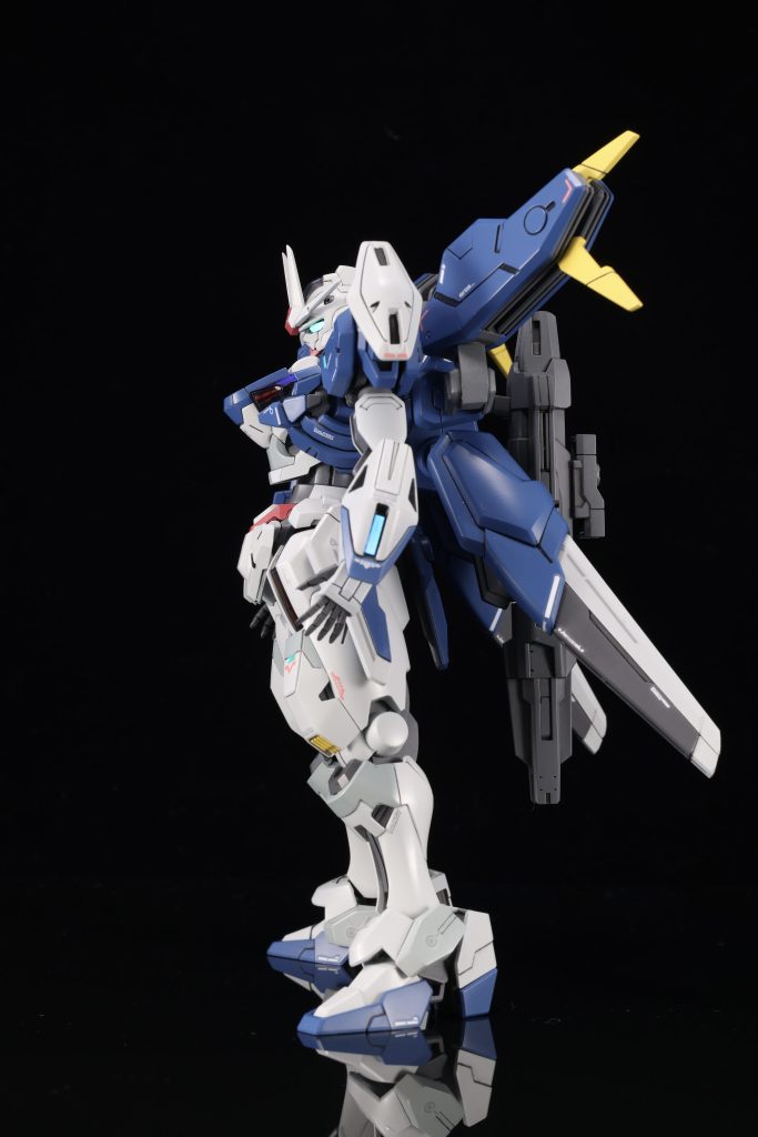 発光部は蛍光ブルーグリーンを調色しUVライトで発光表現してます。