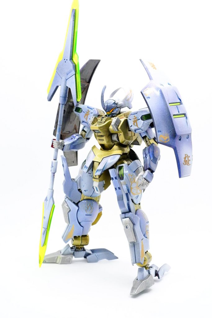 何となく「僧兵」のイメージです。梵字デカール等金色のデカールを使うことで無理やり和風感を出しています。「白毫」は仏の眉間に生えている白い毛のことだそうです。そんなのに名前あんだ…