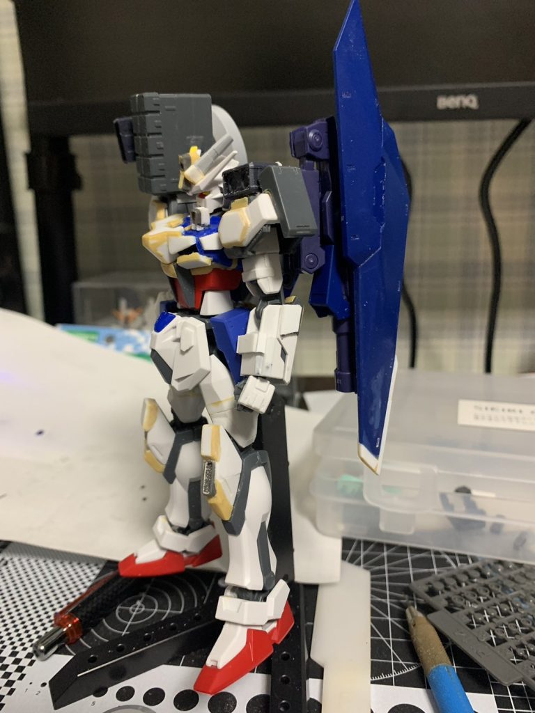 パテやプラ板で装甲を追加