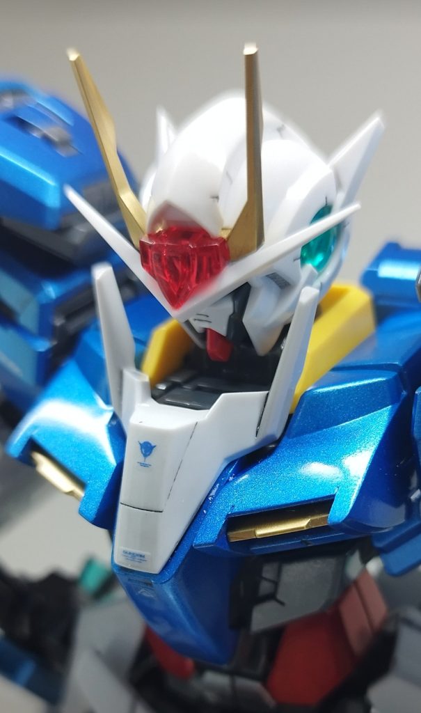 グレーサフ▶メタルブルー▶光沢スプレー▶コンパウンド細目▶コンパウンド仕上げ目と、 全て1回ずつしか処理していませんが、まあまあツヤが出ていい感じになりました。スミ入れ下手くそ…次作からスジボリをします