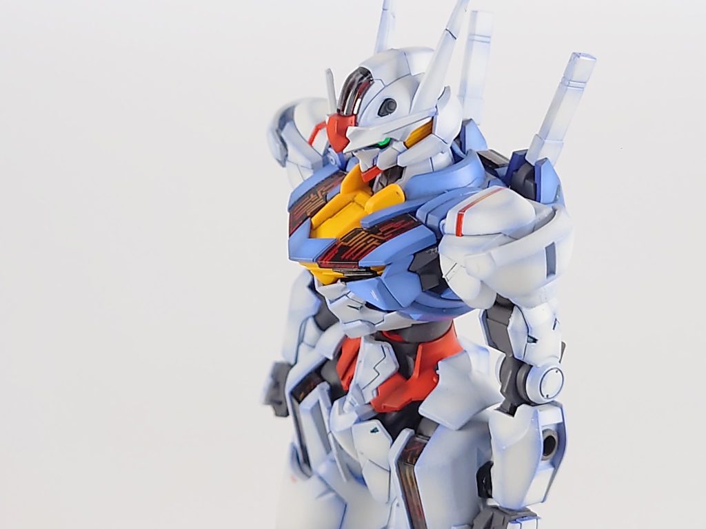 アップの写真です　インモールド成型の胸パーツが素晴らしいですね