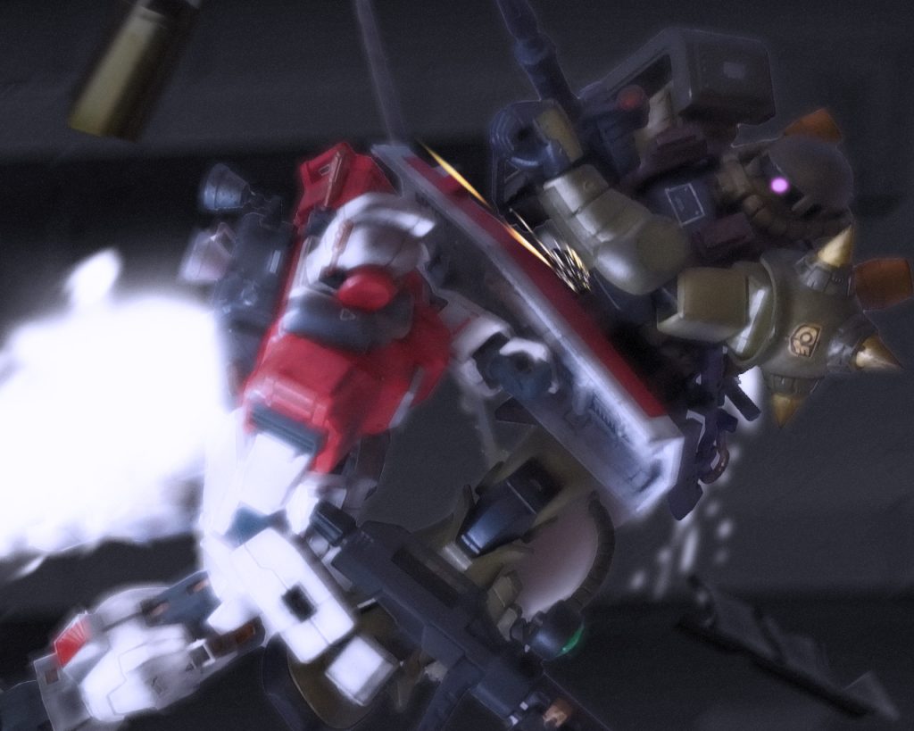 アンディが発砲する前に機体に大きな衝撃が走る。なんだコイツは…!?アンディはコクピット内で頭を打つとヘルメットをしているとはいえ、一時的に意識が遠のく。何かがぶつかってきた。今分かるのはそれだけであった。アンディ機に体当たりしてきた白い影は噴射剤を全開にし、そのまま外に押しだそうとする。サイクロプス隊のザクⅡは改良型で出力も量産機より上だが押し負けてしまう。姿勢の悪さもあるが根本的に相手とのパワーが違った。そのまま外にでるとアンディはその勢いのまま飛んでいき、バランスを崩すがAMBUC機動で立て直す。