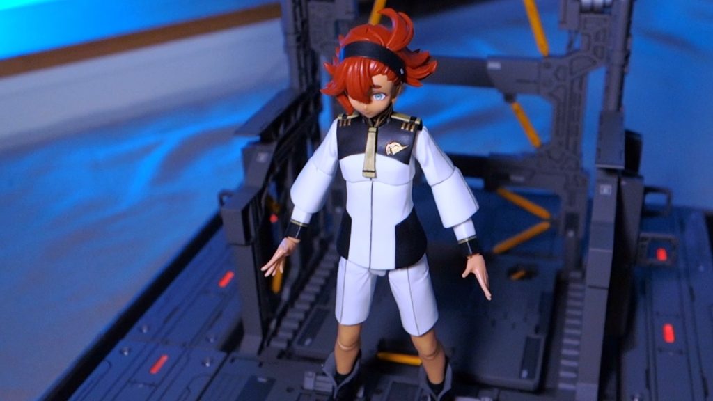 スレッタ・マーキュリー自体は水性のスミ入れとブーツ内側と金色部を筆ぬりしています。カタパルト本体の両脇はリモコン操作できるLEDテープを内蔵しているので、点灯、点滅します。