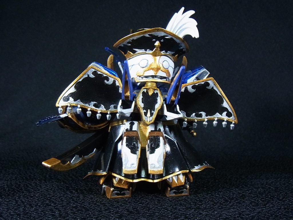 背中の羽根がゴージャス♪