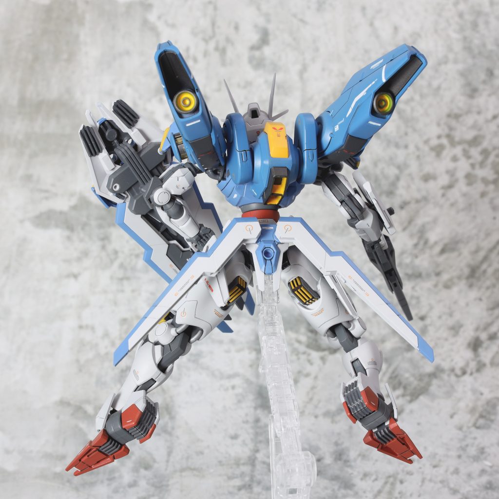 パーツ構成がシンプルなだけに合わせ目消しとか塗装が地味~に大変でした。