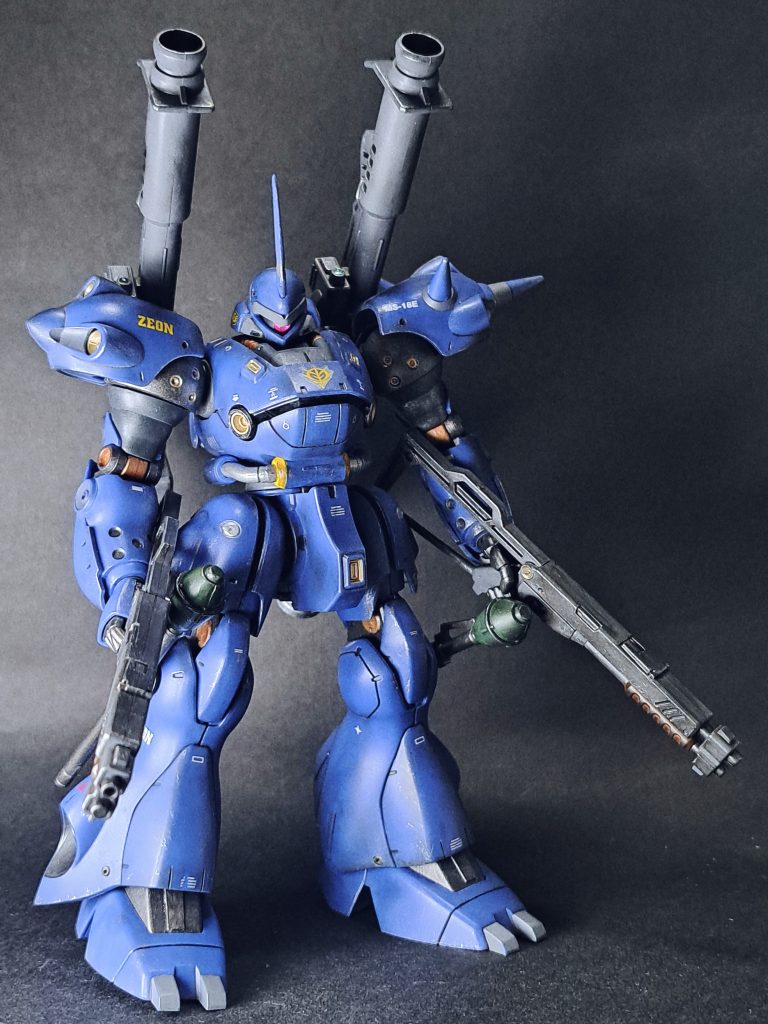 このケンプファーを作ったときのテーマは、「ウェザリングカラーを使って成型色っぽさをなくす」でした。マルチグレーとグランドブラウンを使って全体的にウォッシングをして、なかなか深みのある感じにすることに成功しました。