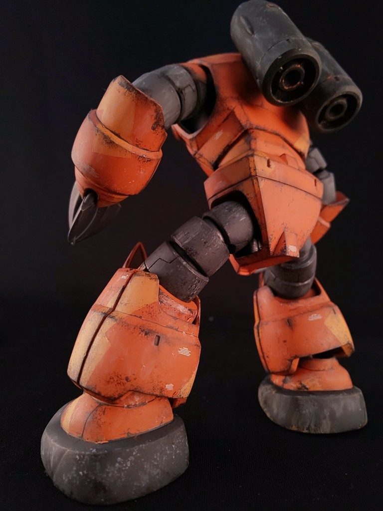 ただのジョーク作品ではなく塗装剥がれや錆、海水が乾いて白化した表現等愛をもって取り組みました。「転生したら芸人からジオン兵になっていた件」よろしくお願いします(？)