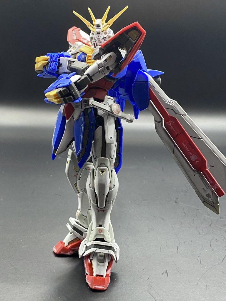 ゴッドの代名詞の一つの腕組ポーズ。これもばっちり決まります。