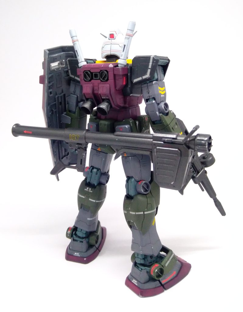 2.0用のガンダムデカール・リアルタイプ用を使用、なので寸足らずなところもありますがご愛嬌。