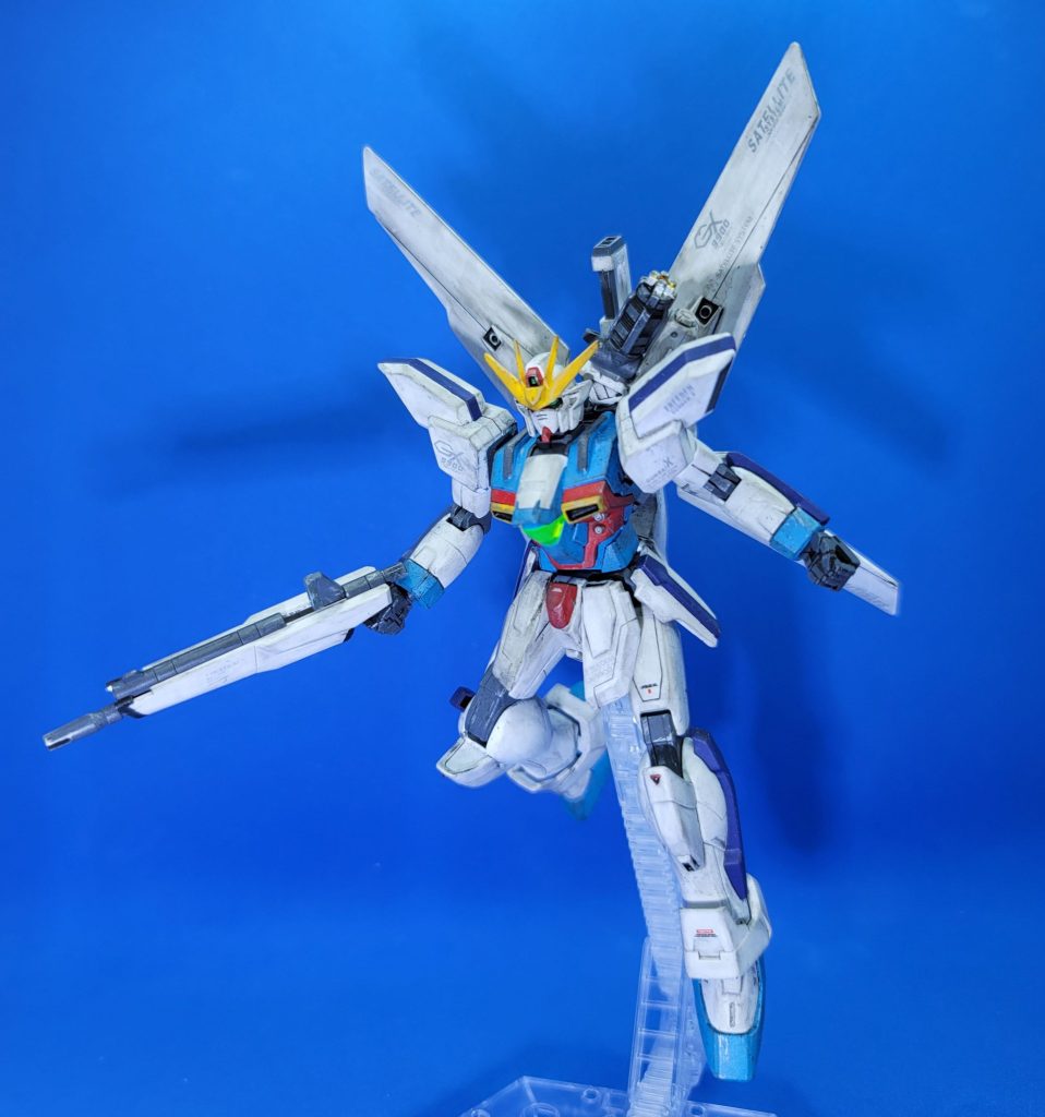 飛行ポーズ飛ぶのになぜリフレクターを展開する必要があったのか理解に苦しむなぁ飛ぶ度にサテライトキャノンとリフレクターを回転するの面倒そうかなーと思ってました